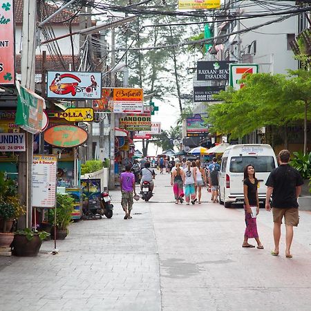 Simple Boutique Seabreeze Hotel Patong Exterior photo